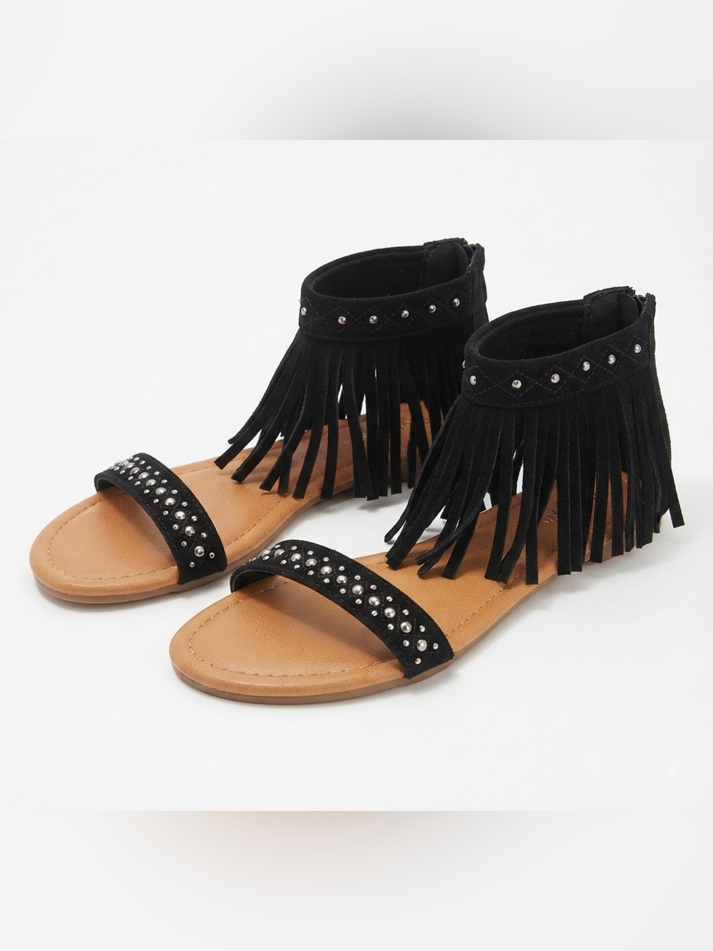 Minnetonka women’s moccasin style sandals leather size 6 in good condition